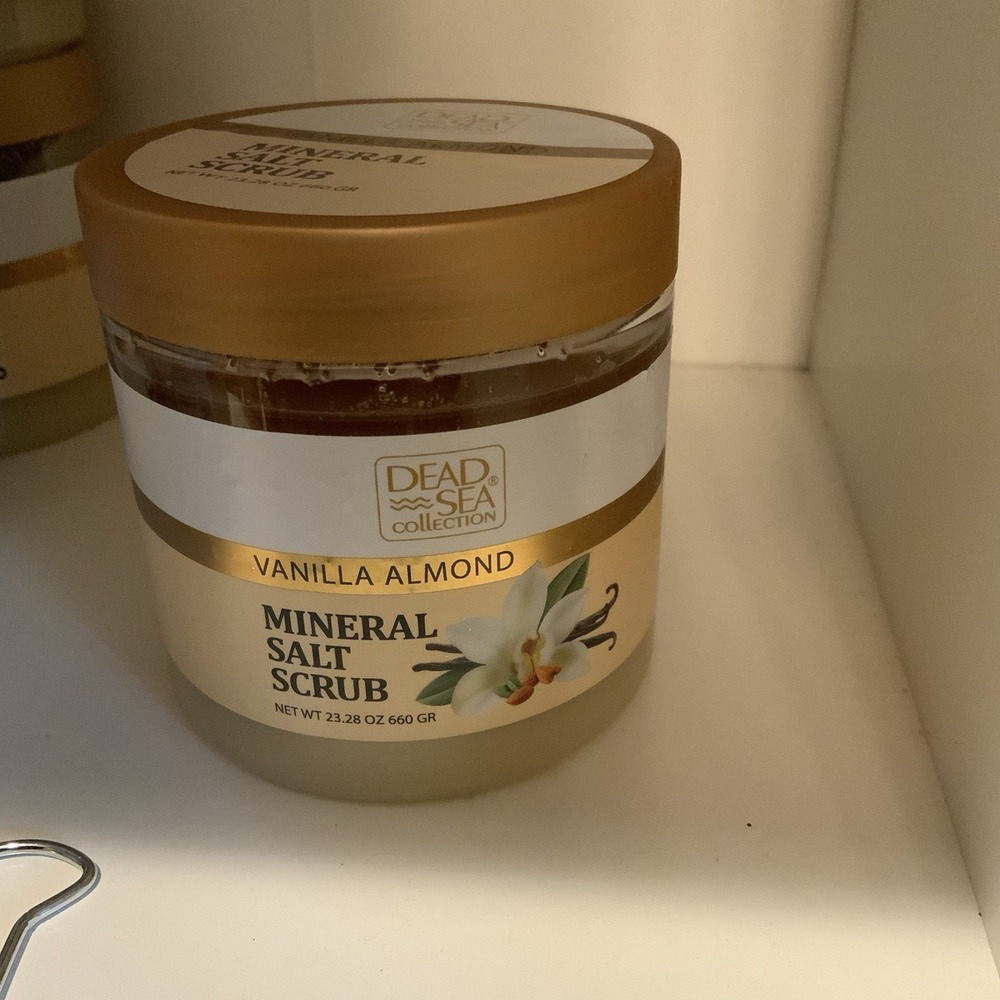 Dead Sea Collection Vanilla Almond Exfoliating Mineral Salt Scrub (23.28 oz)